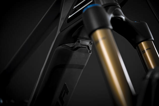 E-ONE SIXTY 700 MATT TITAN/BLACK S 41.5CM